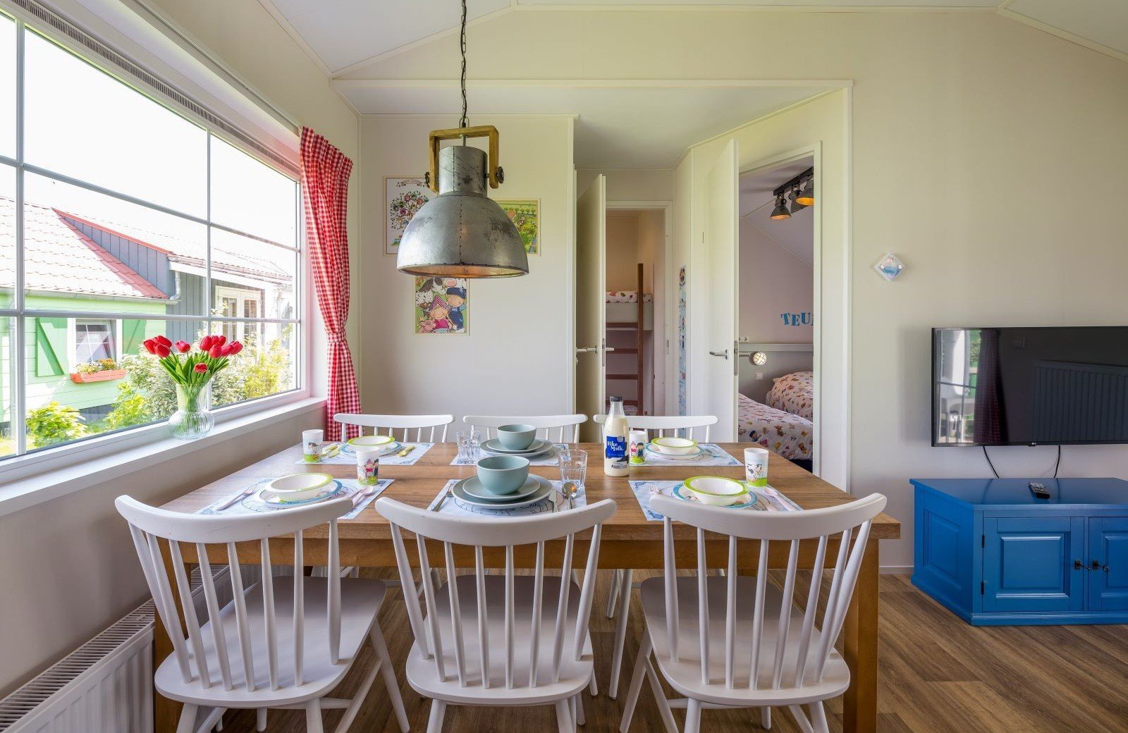 Fien en teun boerderijtje eettafel