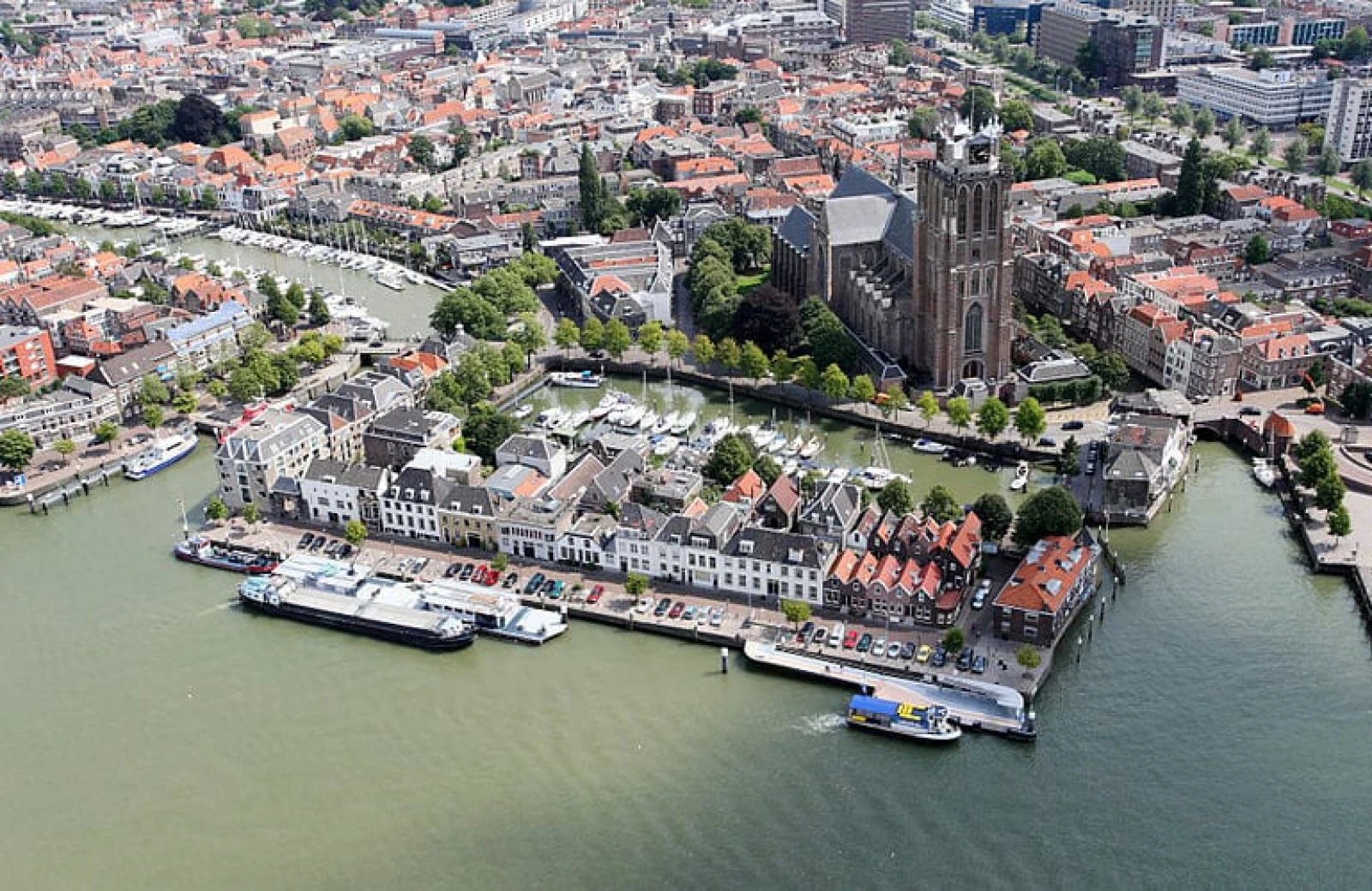 Luchtfoto dordrecht 2010 800x500