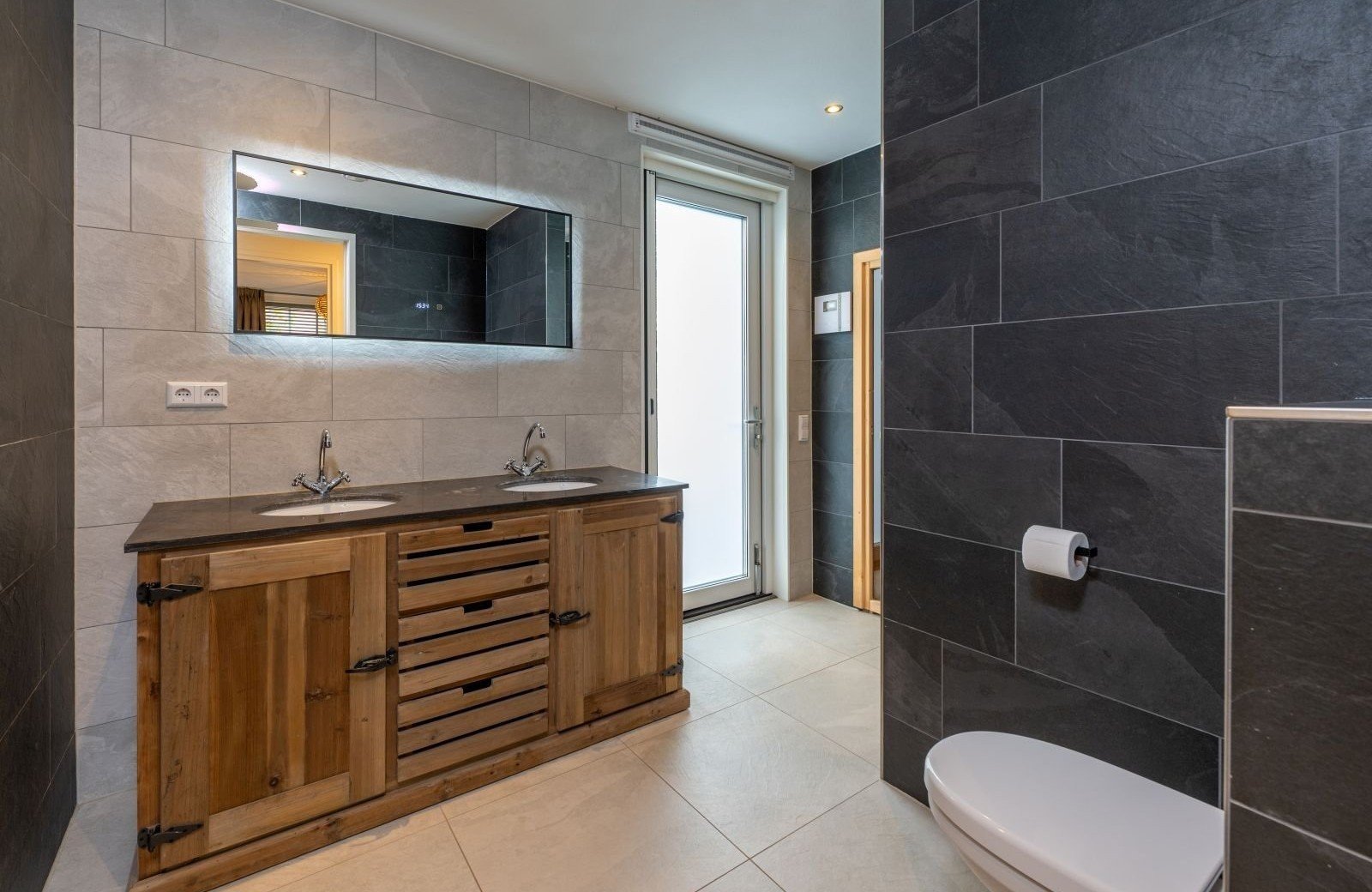 Luxe wellness boerderij 14 personen bij Familie Resort Molenwaard