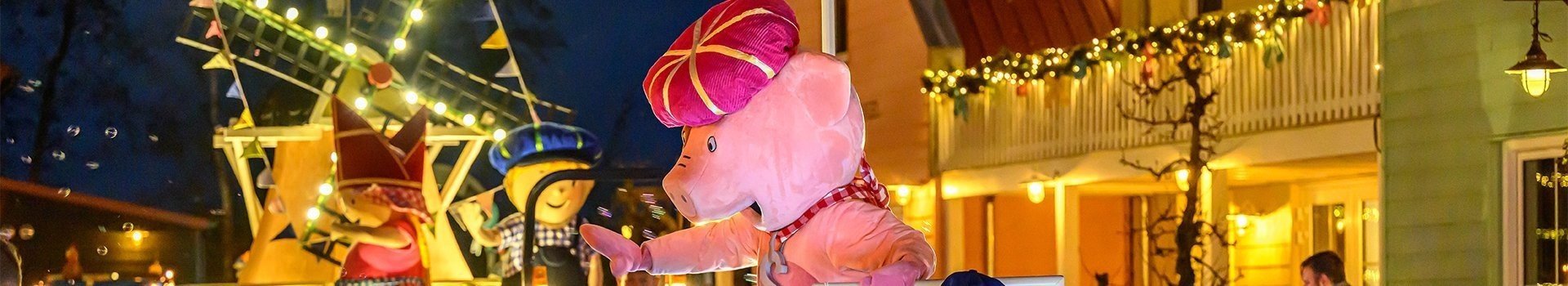 Sinterklaas parade bij Familie Resort Molenwaard